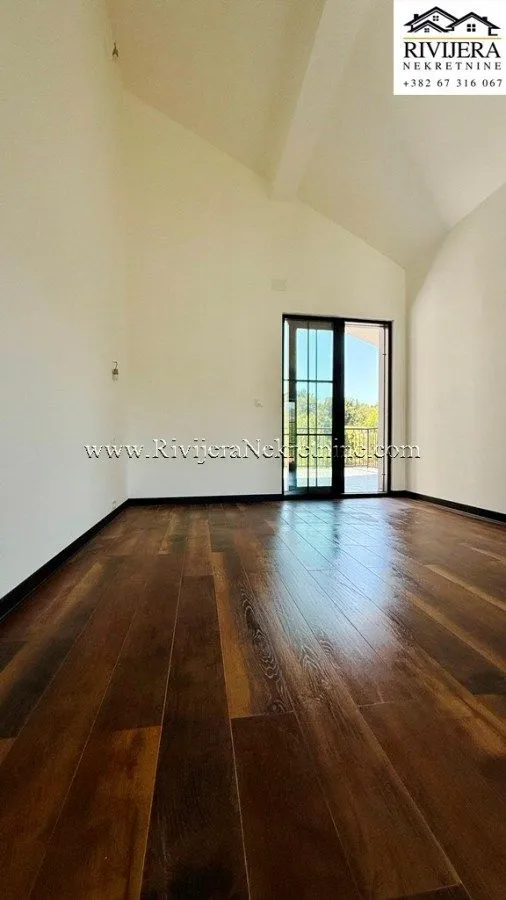 Prodaja, trosoban stan, 122m², Herceg Novi, Crna Gora