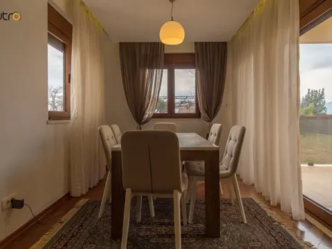 Izdavanje, kuća, 170m², Dajbabe, Podgorica - image 9