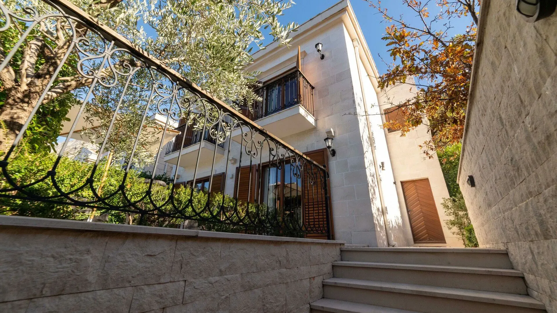 Sale, house, 193m², Dobrota, Kotor