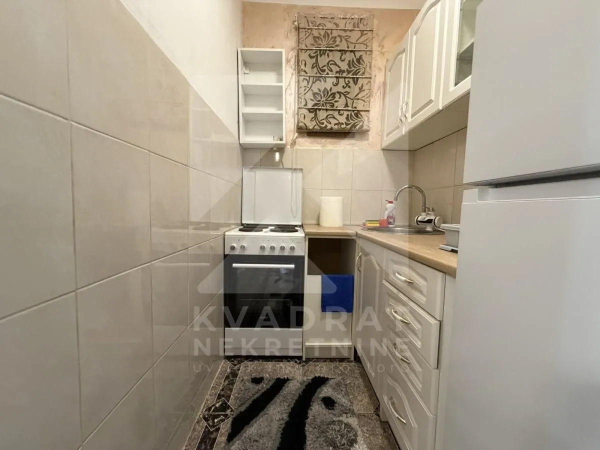 Rent, studio apartment, 35m², Stari Aerodrom, Podgorica