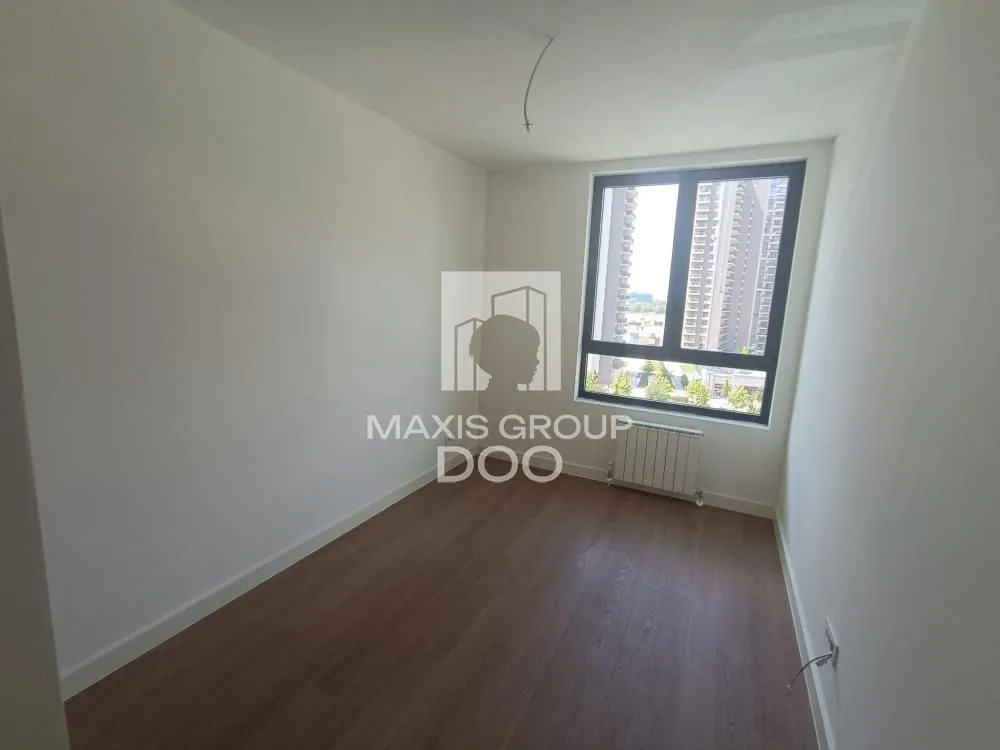 Izdavanje, četvorosoban stan, 116m², Savski Venac, Beograd