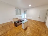 Izdavanje, trosoban stan, 65m², Centar, Novi Sad - image 10