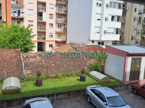 Izdavanje, dvosoban stan, 42m², Centar, Novi Sad - image 12