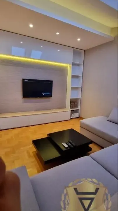 Izdavanje, dvosoban stan, 48m², Čubura, Beograd