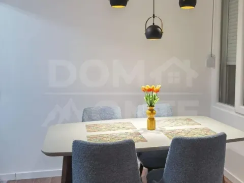 Rent, two bedroom apartment, 80m², Tivat, Crna Gora - image 5