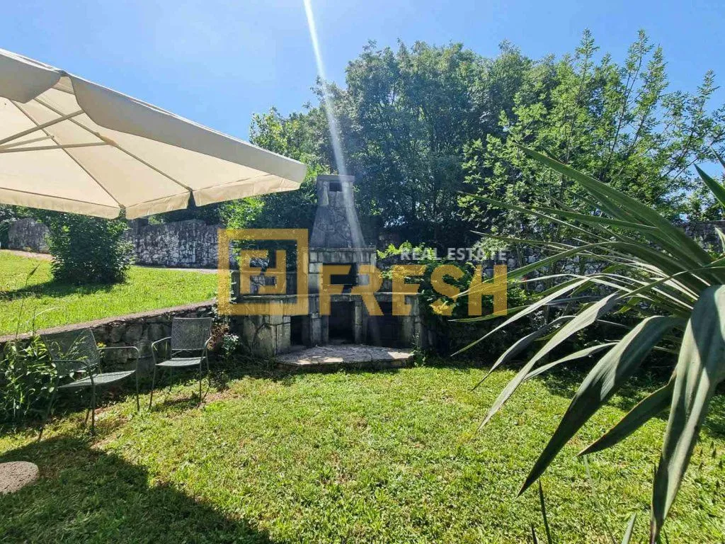 Rent, house, 250m², Mareza, Podgorica