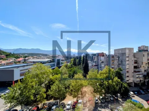 Rent, two bedroom apartment, 78m², Blok 5, Podgorica - image 19