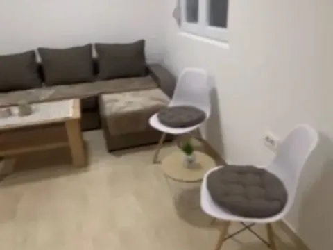 Izdavanje, kuća, 55m², Tološi, Podgorica - image 3