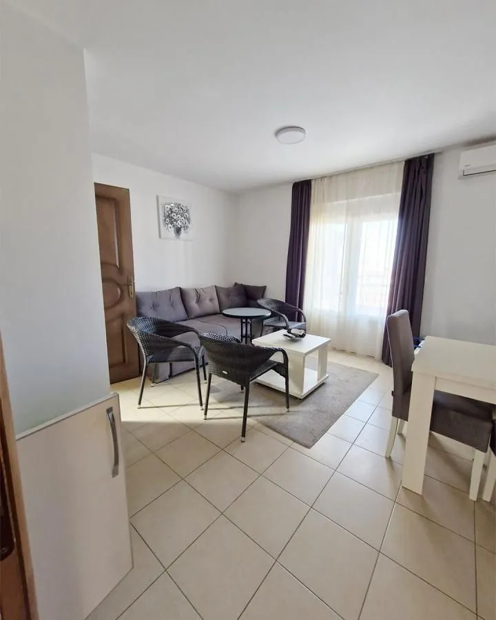 Sale, office space, 285m², Dobre Vode, Bar