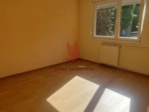 Sale, two bedroom apartment, 33m², Mladenovac, Beograd - image 2