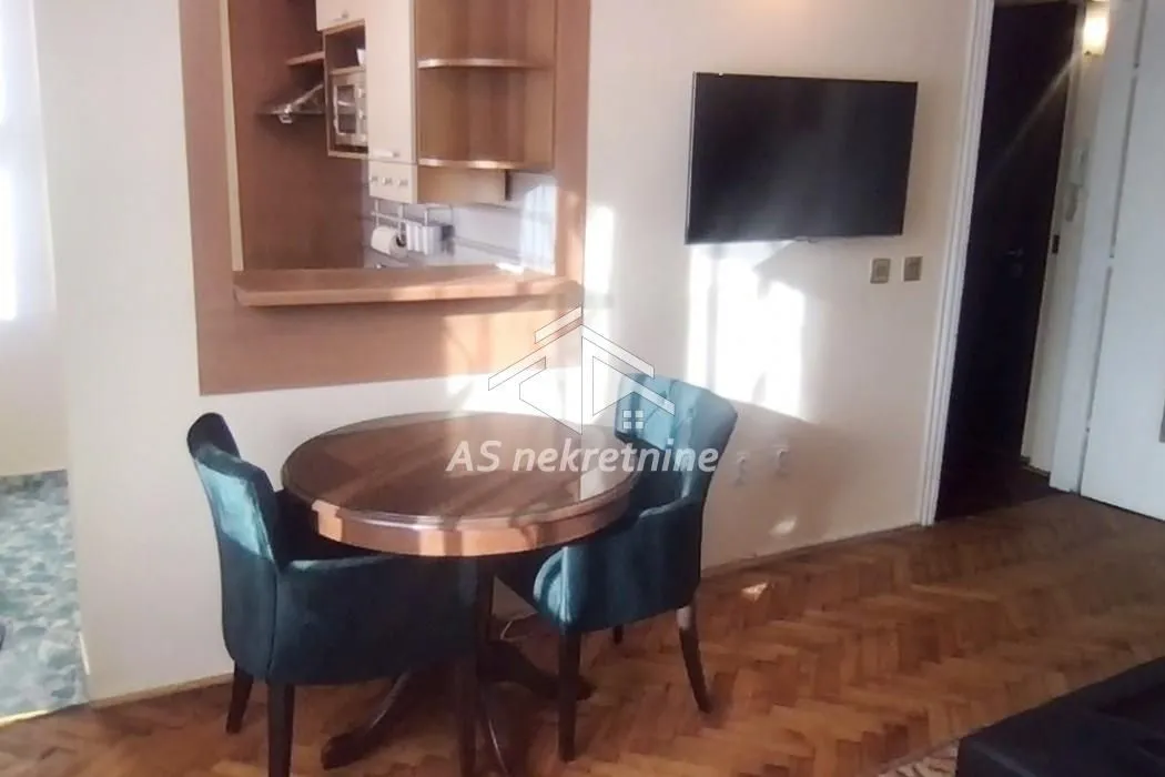 Rent, two bedroom apartment, 40m², Topličin venac, Beograd