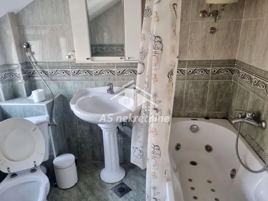 Rent, apartment, 130m², Čukarica, Beograd