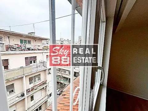 Prodaja, trosoban stan, 76m², Kalenić Pijaca, Vračar Sve Podlokacije - image 16