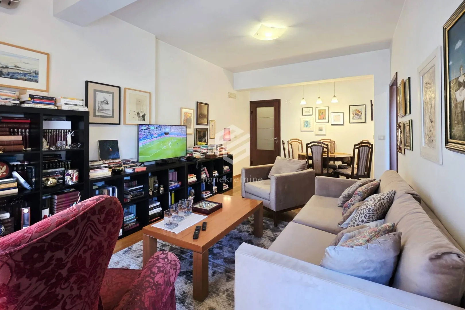 Prodaja, dvosoban stan, 62m², Krivi Most, Podgorica