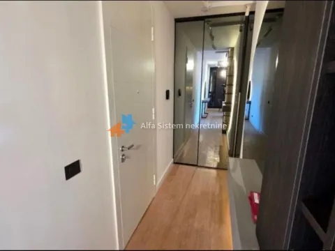 Izdavanje, trosoban stan, 95m², Savski Venac, Beograd - image 5