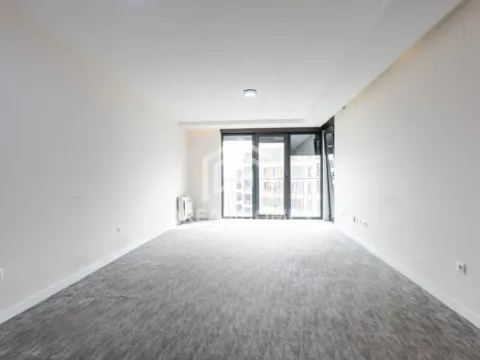 Izdavanje, dvosoban stan, 82m², Kod Capital Plaze, Podgorica - image 2