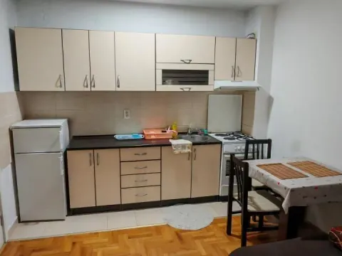 Izdavanje, jednosoban stan, 38m², Bulevar Oslobodjenja, Novi Sad Sve Podlokacije - image 5