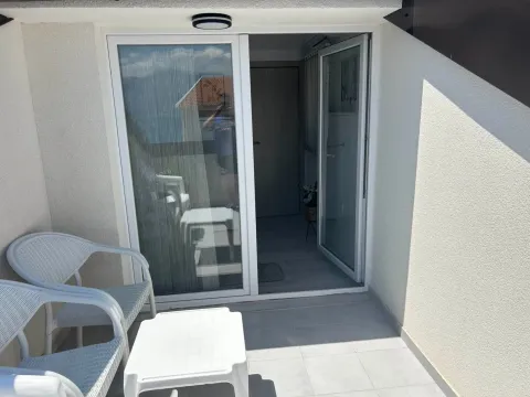 Rent, two bedroom apartment, 68m², Đenovići, Herceg Novi - image 14
