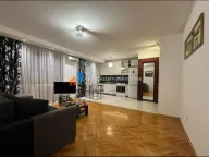 Izdavanje, trosoban stan, 70m², Stari Grad, Beograd - image 1
