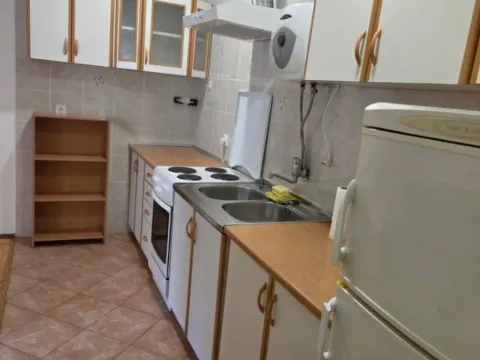Izdavanje, dvosoban stan, 60m², Preko Morače, Podgorica - image 2