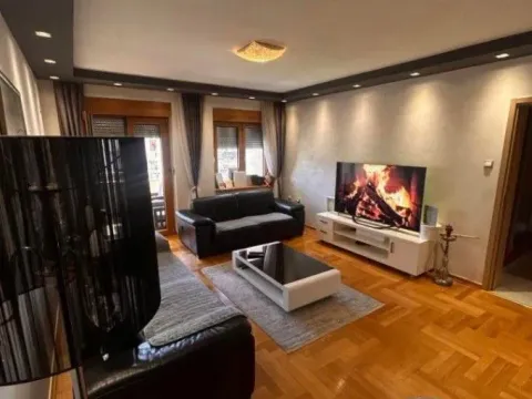 Izdavanje, dvosoban stan, 80m², Preko Morače, Podgorica - image 3