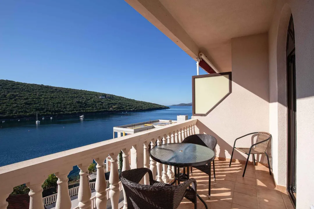 Sale, two bedroom apartment, 65m², Bigova, Kotor