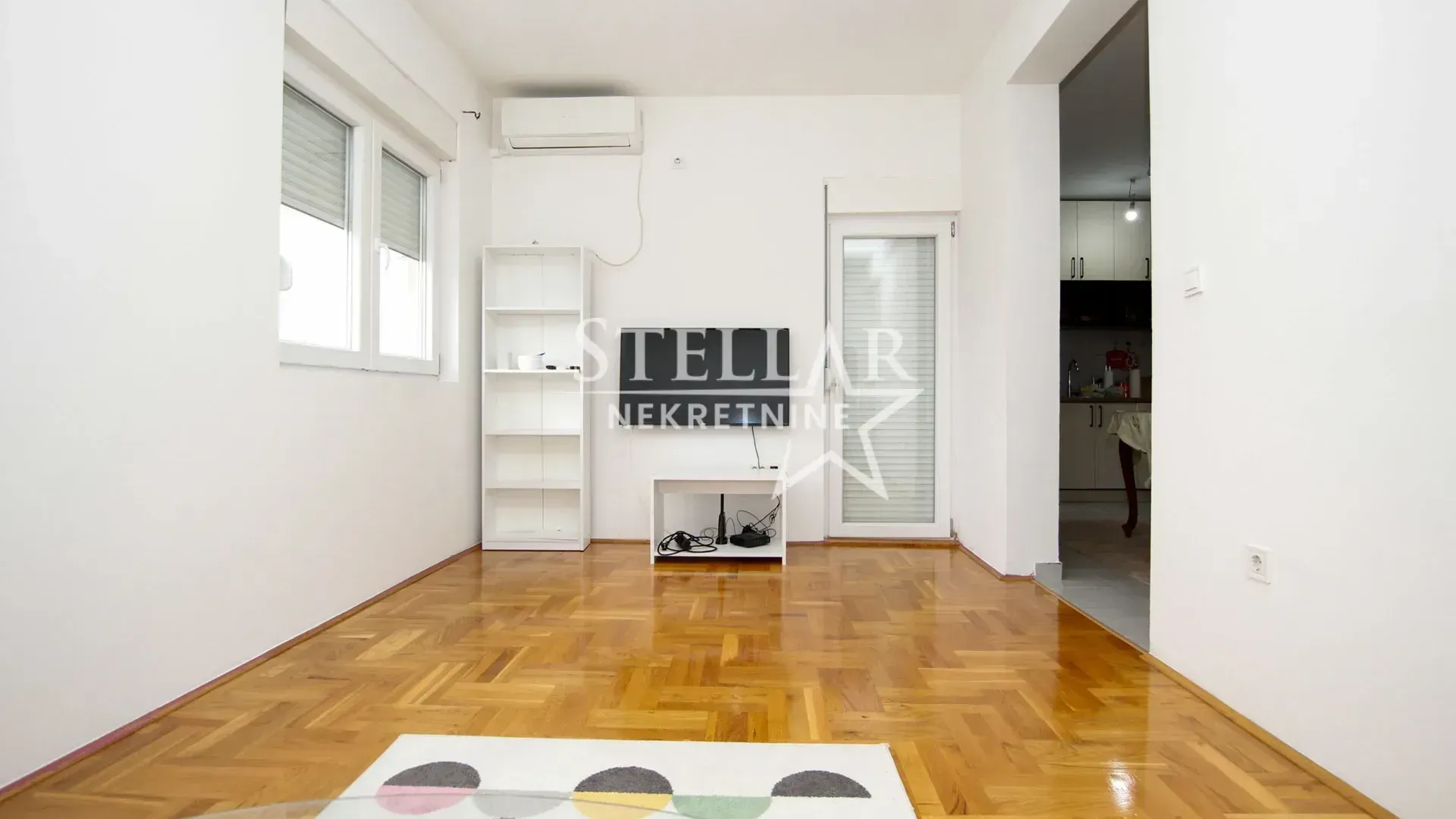Izdavanje, dvosoban stan, 64m², 1 maj, Podgorica