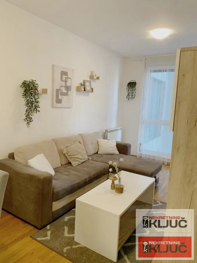 Izdavanje, jednosoban stan, 40m², Adamovićevo Naselje, Novi Sad Sve Podlokacije