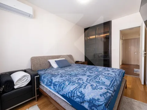 Sale, two bedroom apartment, 68m², Central Point, Podgorica - image 11