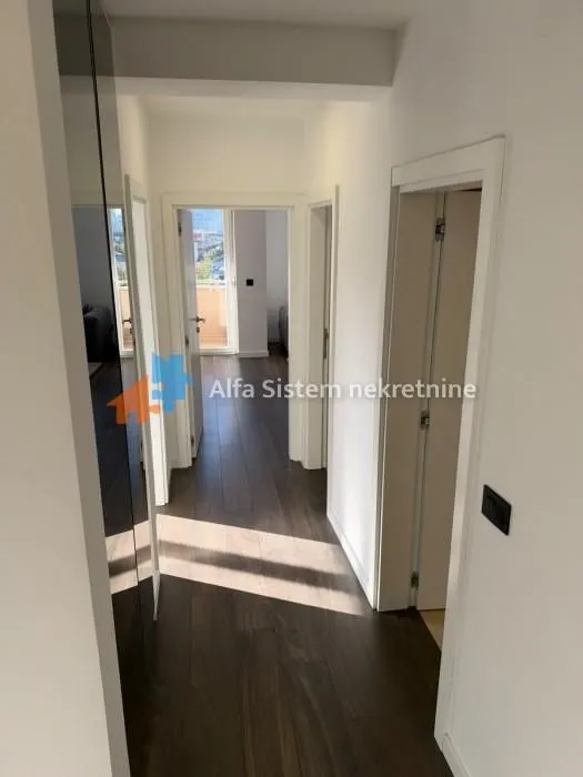 Rent, four bedroom apartment, 80m², Savski Venac, Beograd