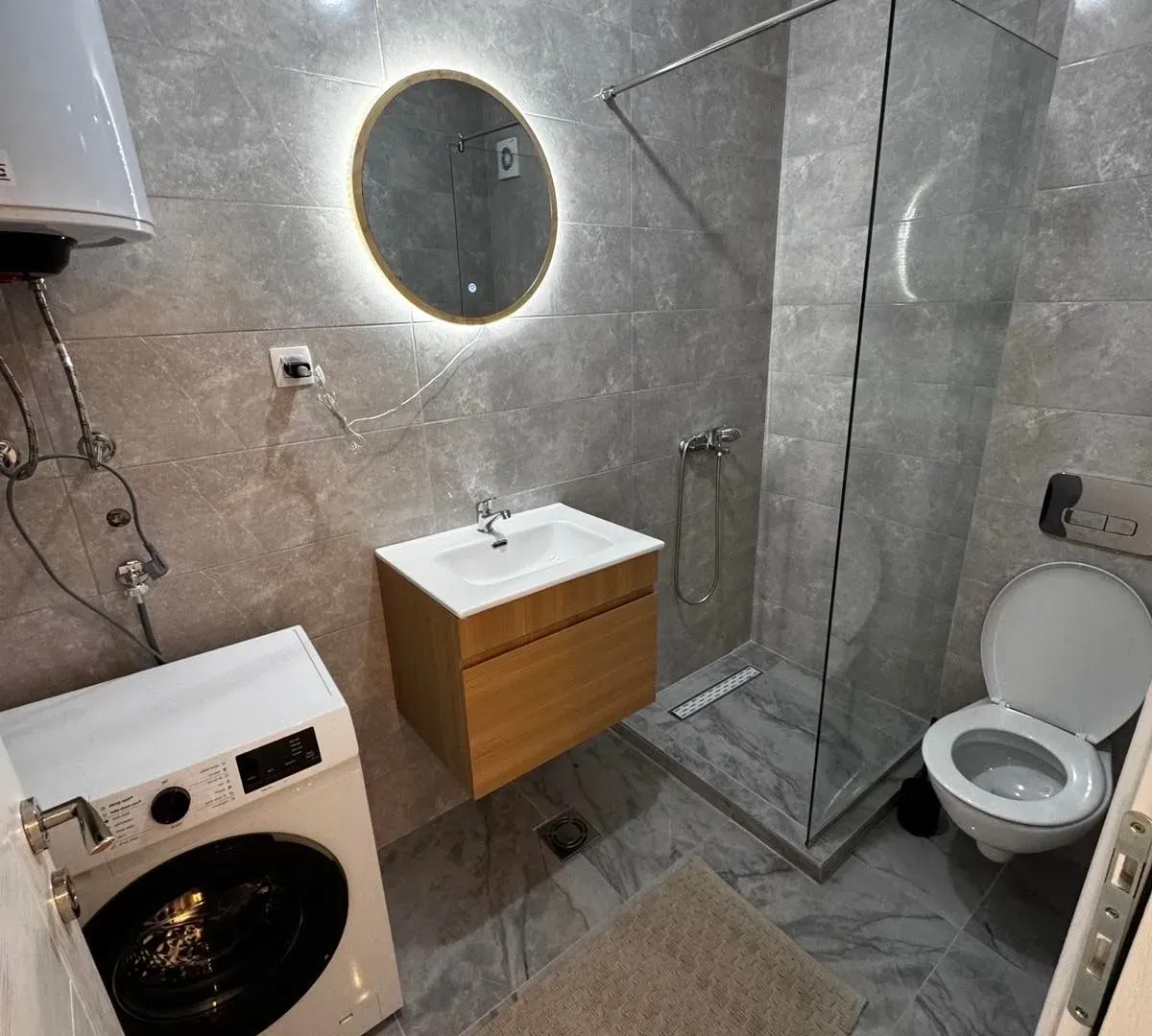 Izdavanje, dvosoban stan, 59m², Zagorič, Podgorica