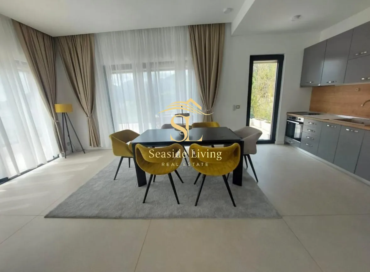 Izdavanje, dvosoban stan, 150m², Gornja Lastva, Tivat