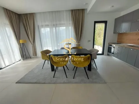 Rent, two bedroom apartment, 150m², Gornja Lastva, Tivat - image 3