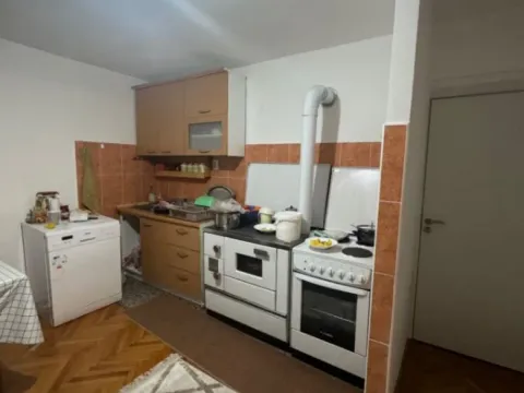 Prodaja, dvosoban stan, 62m², Centar, Berane - image 7