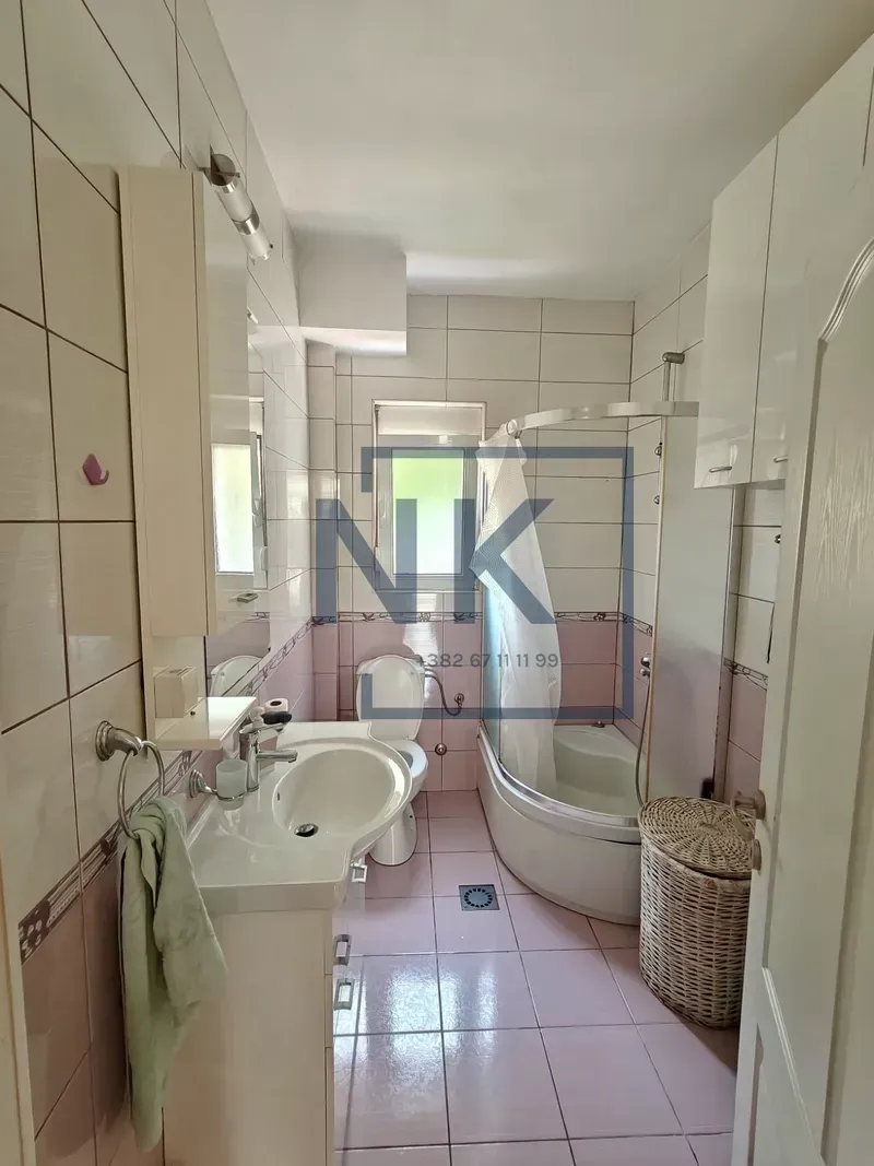 Izdavanje, dvosoban stan, 90m², Stari Aerodrom, Podgorica