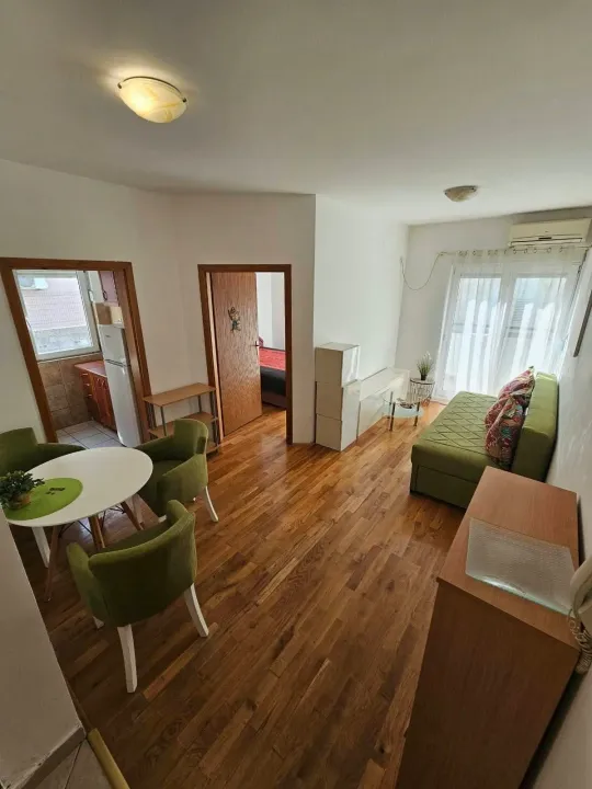 Prodaja, jednosoban stan, 40m², Stari Aerodrom, Podgorica