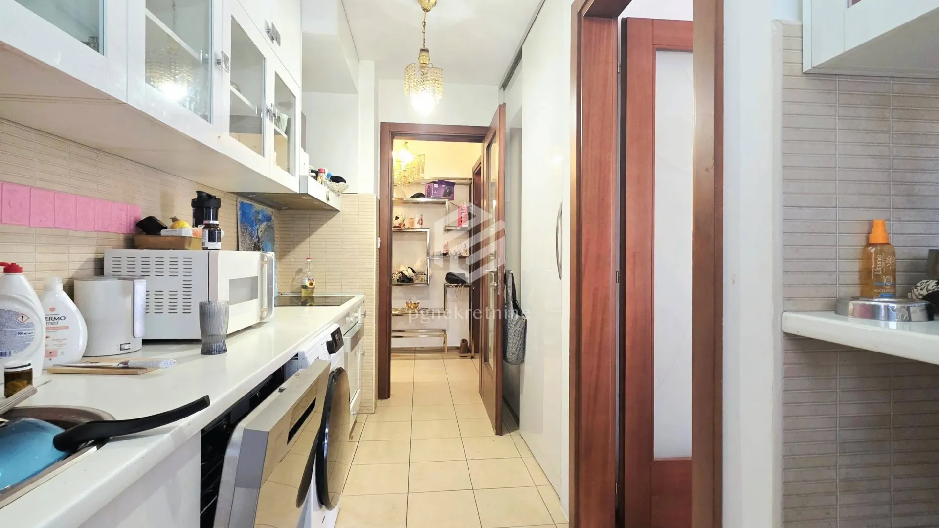Prodaja, trosoban stan, 120m², Podgorica, Crna Gora