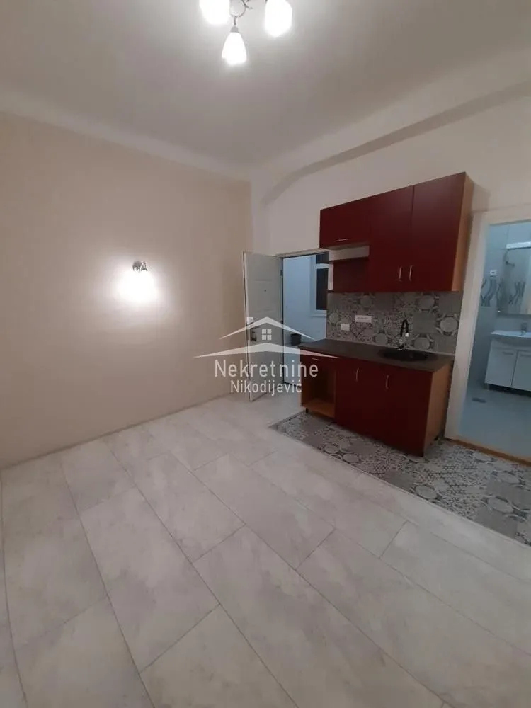 Prodaja, trosoban stan, 63m², Savski Venac, Beograd