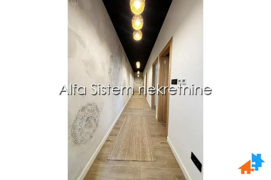Izdavanje, stan, 200m², Senjak, Beograd