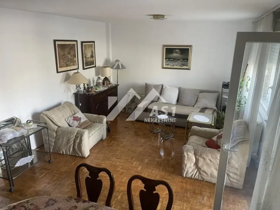 Izdavanje, dvosoban stan, 56m², Bulevar Oslobodjenja, Novi Sad Sve Podlokacije