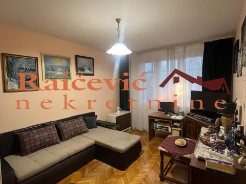 Sale, three bedroom apartment, 66m², Karaburma, Palilula Sve Podlokacije