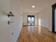 Prodaja, kuća, 400m², Tološi, Podgorica - image 15