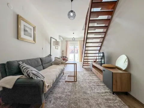 Prodaja, jednosoban stan, 58m², Centar, Podgorica - image 1