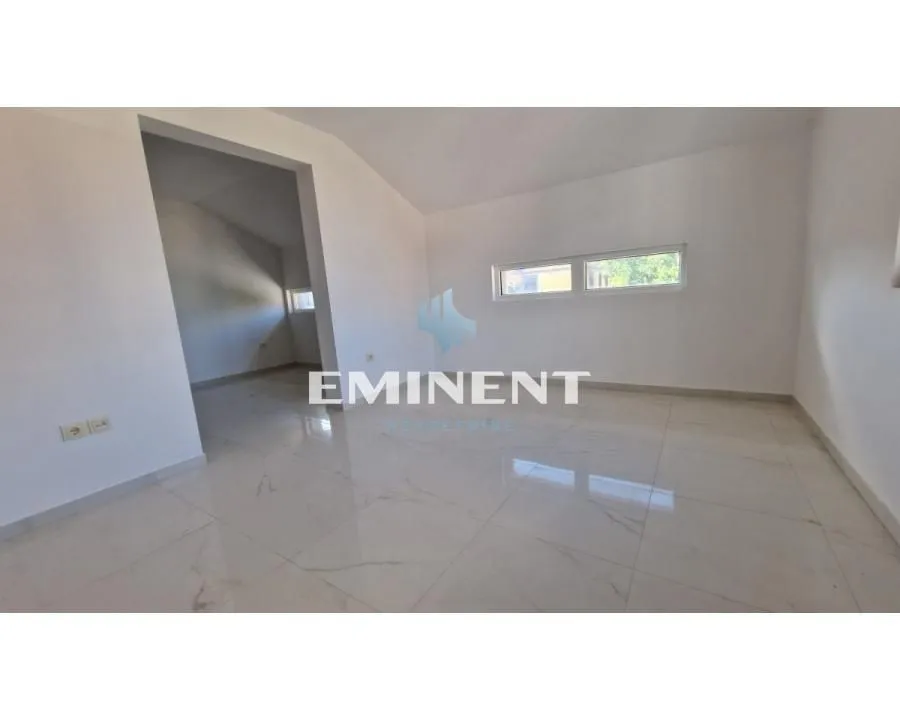 Sale, house, 345m², Surčin, Beograd