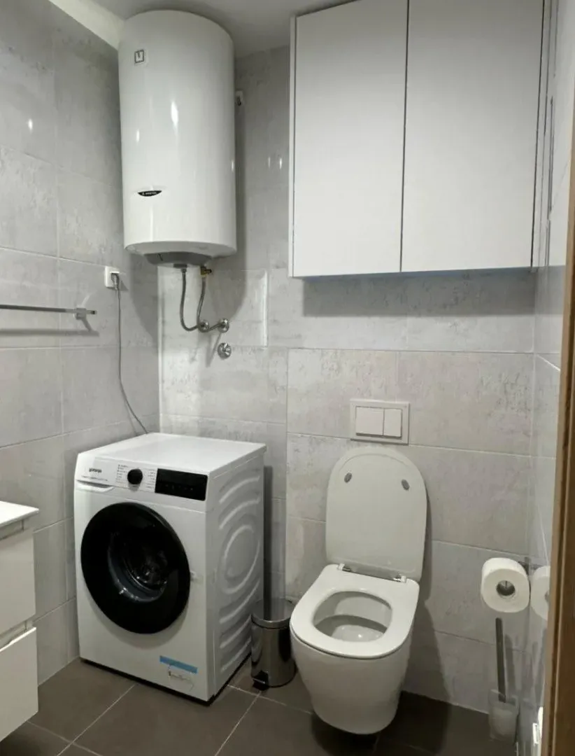 Izdavanje, dvosoban stan, 72m², Master Kvart, Podgorica