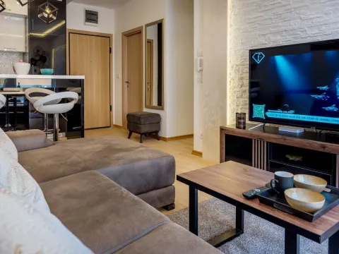 Rent, one bedroom apartment, 45m², Budva, Crna Gora - image 16