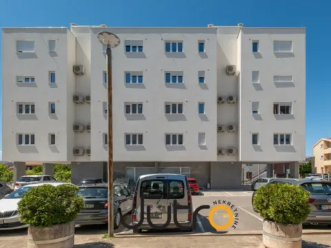 Sale, one bedroom apartment, 41m², Tološka šuma, Podgorica - image 10