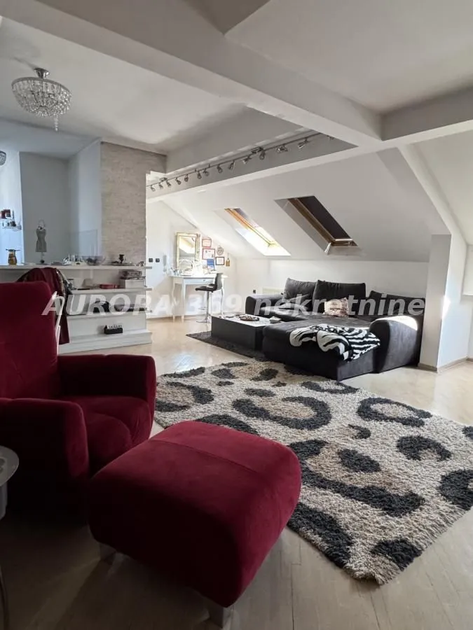 Sale, four bedroom apartment, 130m², Ruma, Srbija