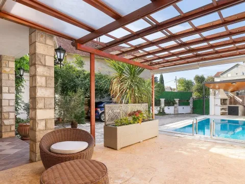 Sale, house, 234m², Dumidran, Tivat - image 24