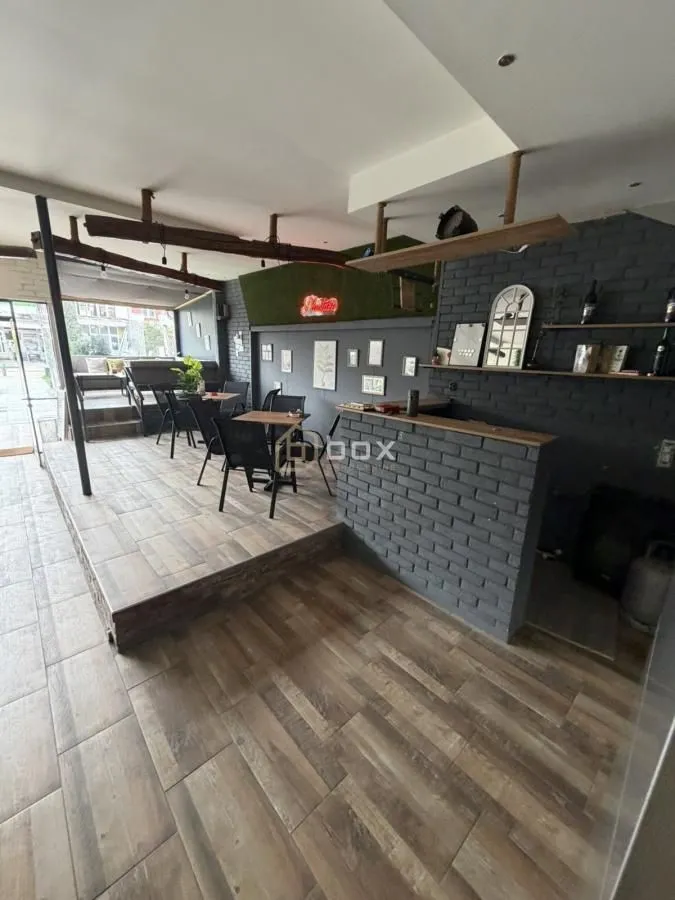 Rent, office space, 200m², Medijana, Niš